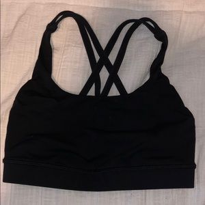 black lululemon sports bra